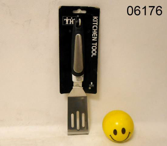 Imagen de ESPATULA CALADA METAL CHICA 1.25